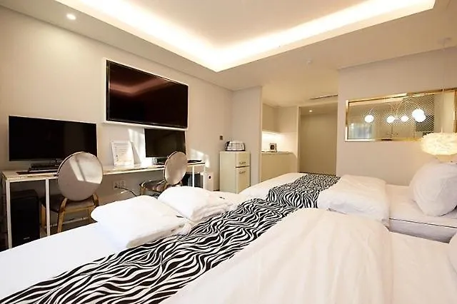 Denbasta Hotel Busan Motel