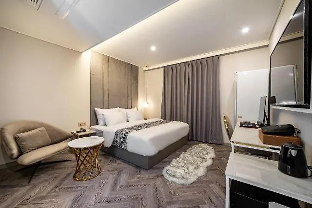 Denbasta Hotel Busan 0*,