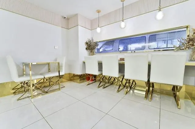 Denbasta Hotel Busan 0*,